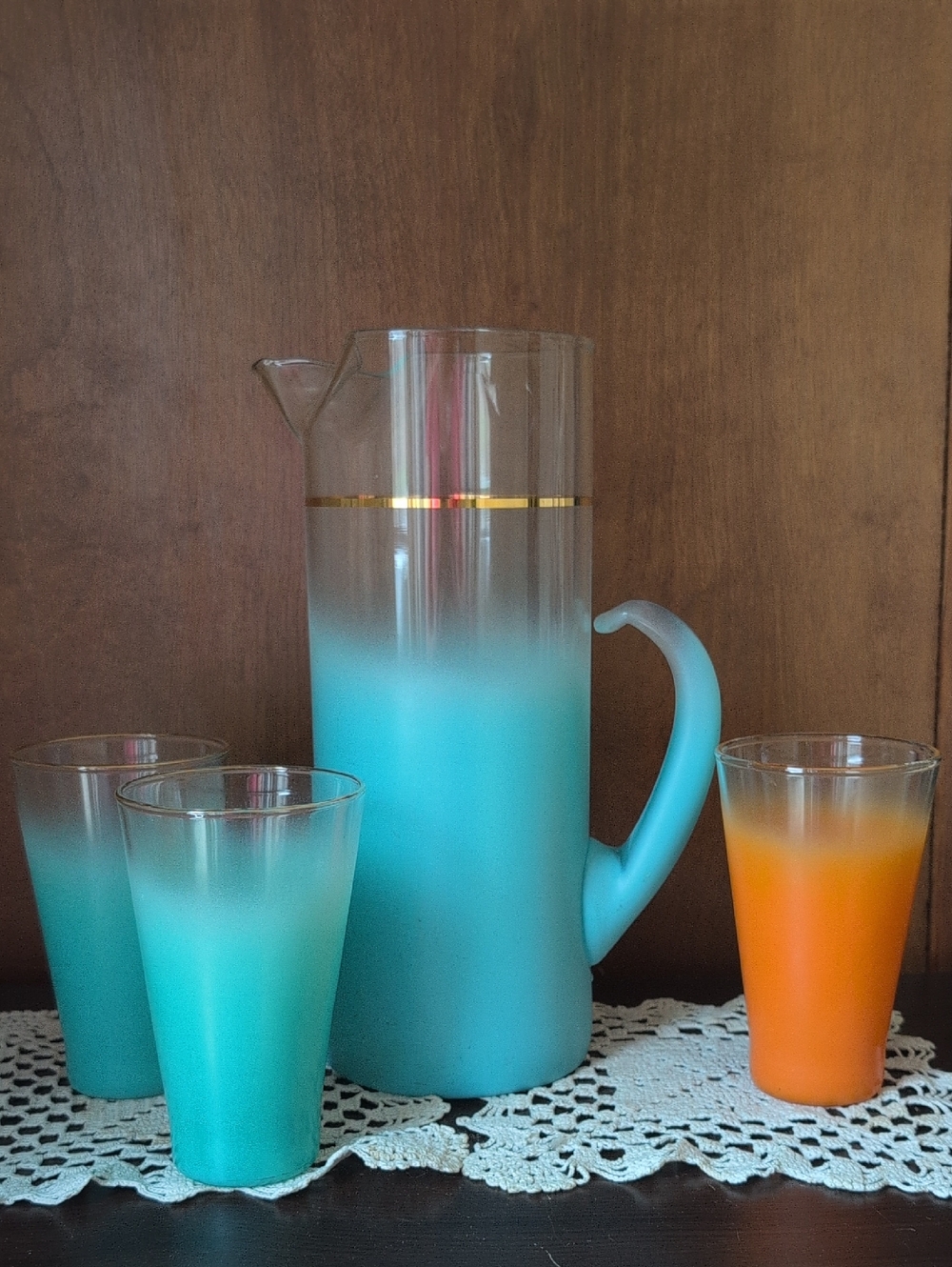 Vintage West Virginia Glass Retro Blendo Pitcher and Glasses